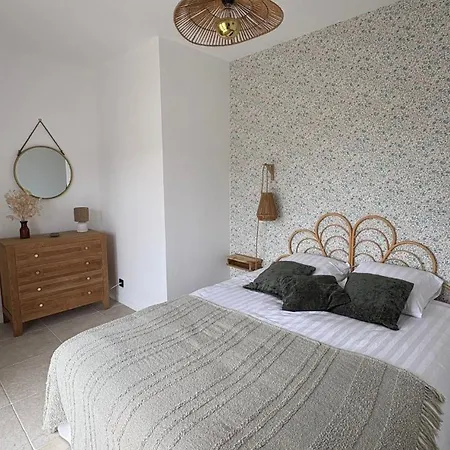 Holiday home Le Petit